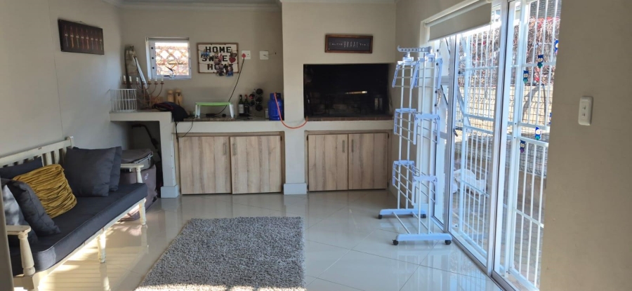 To Let 3 Bedroom Property for Rent in Mossel Bay Central Western Cape